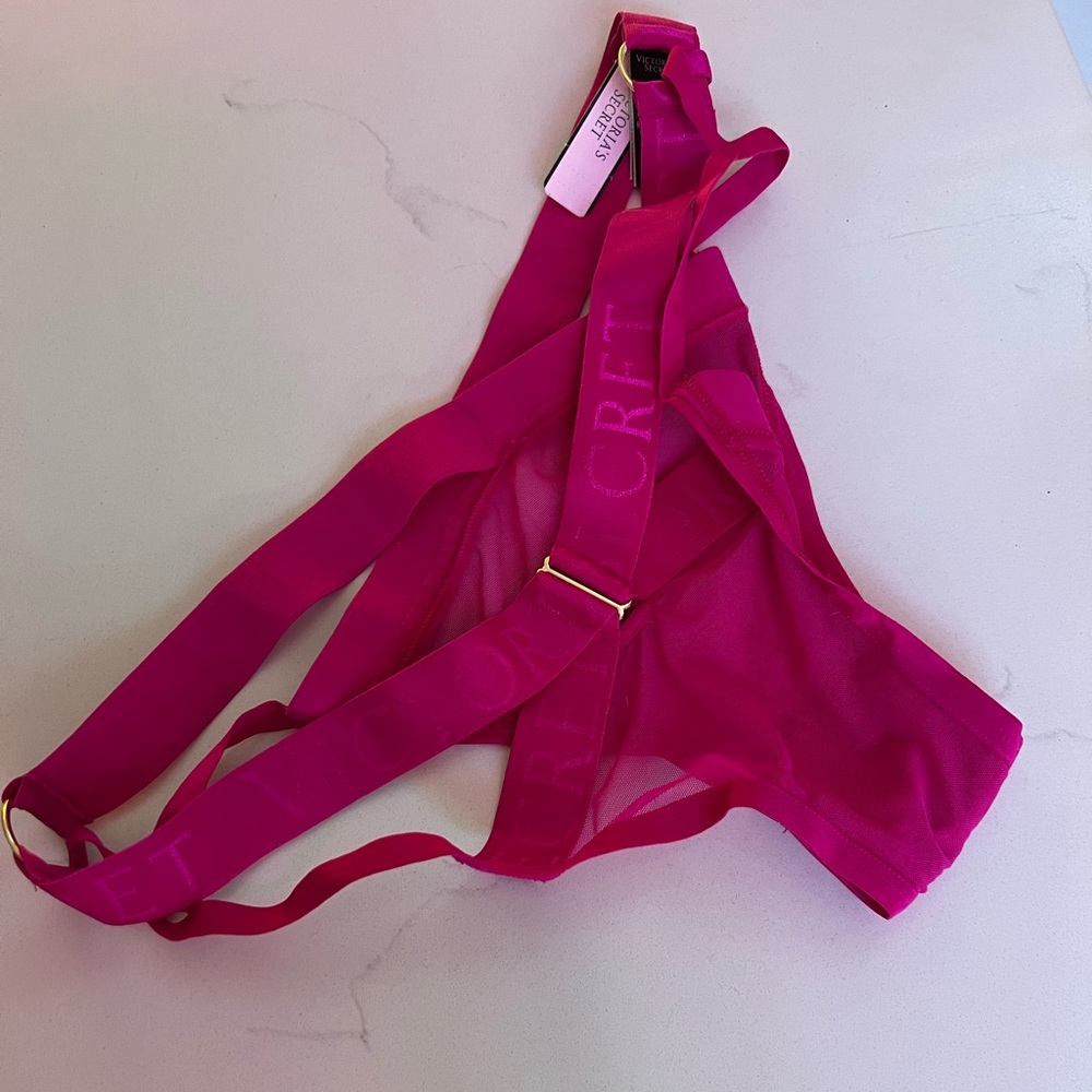 Victoria’s secret red and pink thong and underwear size L and M brand new - Picture 3 of 4